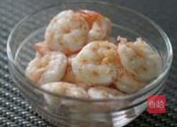 鲜虾芒果蜜乳沙拉的做法图解5