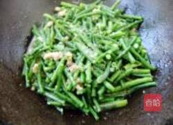 肉丝炒豇豆的做法图解7