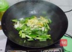 大蒜炒鸡蛋的做法图解5