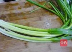 大蒜炒鸡蛋的做法图解1