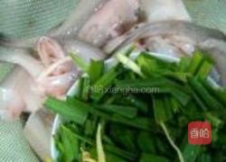 蒜香水鱼的做法图解1
