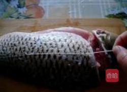 红烧鲤鱼块的做法图解1