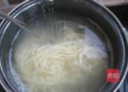 小白菜肉丝面的做法图解2