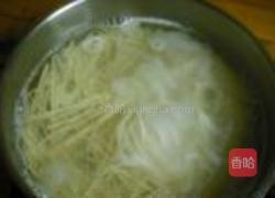 油泼面的做法图解1