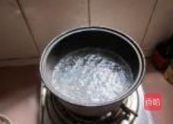 小米红枣银耳粥的做法图解3