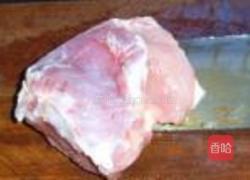 香菜肉馅大包子的做法图解1