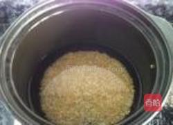 山药糙米粥的做法图解1