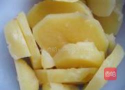 蛋香土豆糕的做法图解2