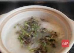 蚕豆花鸡蛋粥的做法图解8