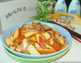 熏肉洋葱炒豆干