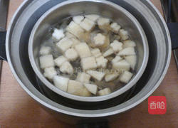 冰糖银耳梨子汤的做法图解4