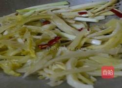 姜丝炒大肠的做法图解3