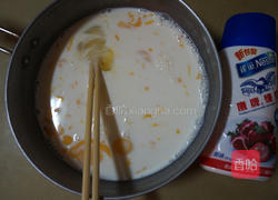 炼乳蒸布丁的做法图解3