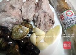蛤蜊山药排骨汤的做法图解1