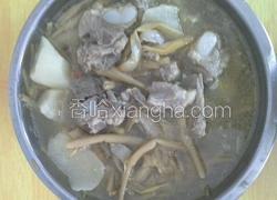 白萝卜黄花菜炖排骨