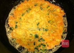 韭菜鸡蛋饼的做法图解7