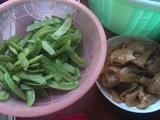 墨鱼炒荷兰豆的做法[图]