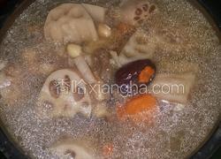 莲藕排骨红萝卜汤