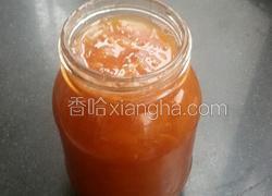 带果肉的樱桃酱
