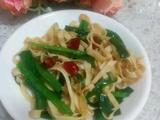 蚝油韭菜炒豆皮