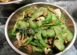 苦瓜冲菜炒肉片