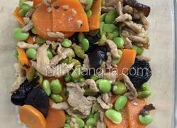 毛豆胡萝卜木耳炒肉丝