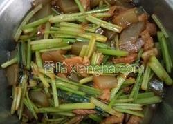 香芹粉皮炒肉
