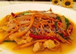 虫草花炒鸡肉丝
