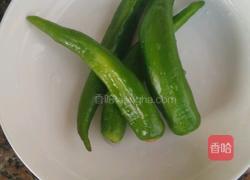 青椒西葫芦炒腊排的做法图解2