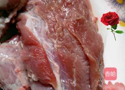 冬瓜玉米沙蚬瘦肉汤的做法图解1