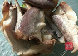香煎黄花鱼的做法图解1