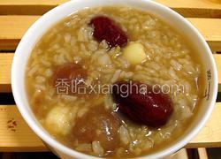 桂圆莲子红枣粥