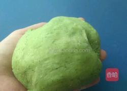 菠菜汁豆沙汤圆的做法图解1
