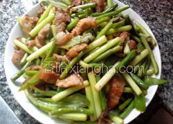 五花肉辣椒炒蒜心