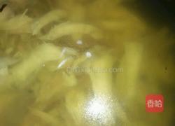 孔雀肉炒青椒的做法图解1