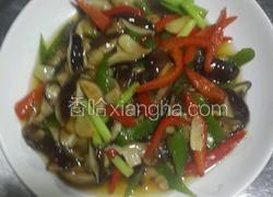 青椒炒香菇