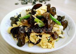 木耳炒鸡蛋