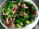 青椒韭菜苔炒肉片