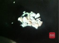 猪皮炒空心菜的做法图解2