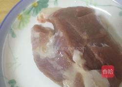 菠萝咕噜肉的做法图解1
