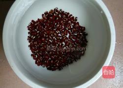 电压力煲煲猪小肚赤小豆汤的做法图解1