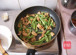四季豆炒肉的做法图解6