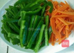 青椒炒肉丝的做法图解1