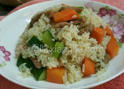 蔬菜肉丁炒饭