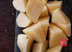 茄子炖土豆的做法图解1