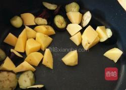 茄子炖土豆的做法图解4