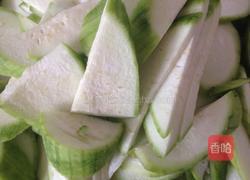 丝瓜炒蛋的做法图解1