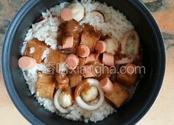 鱼豆腐鱿鱼圈闷饭