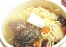 淮山枸杞炖花胶乌鸡汤