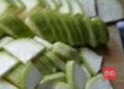 西葫芦炒鸡蛋的做法图解2